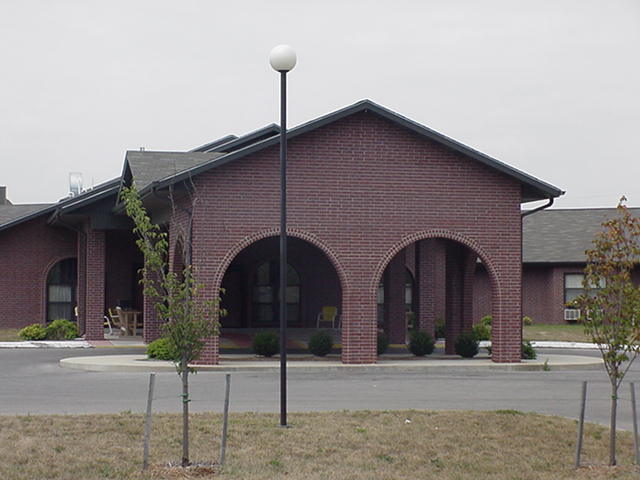 WestVueNursing_WestPlains13_08192000.jpg (43203 bytes)